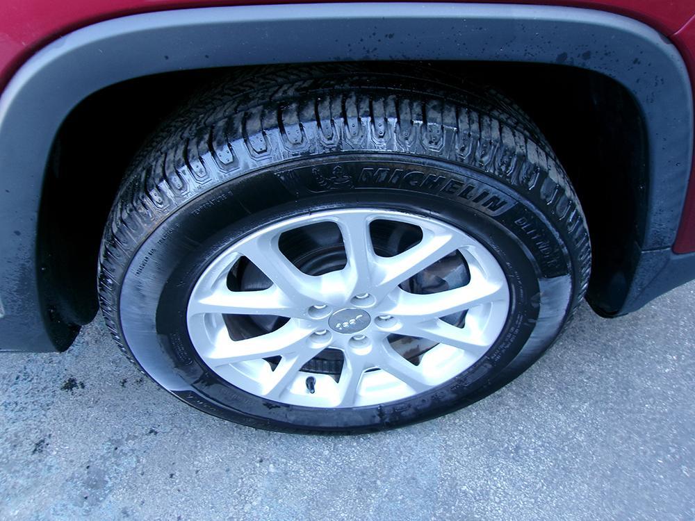 used 2017 Jeep Cherokee car, priced at $12,900