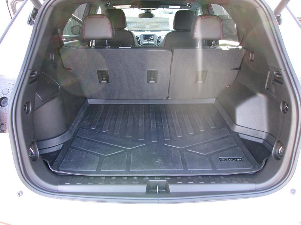used 2022 Chevrolet Equinox car, priced at $23,900