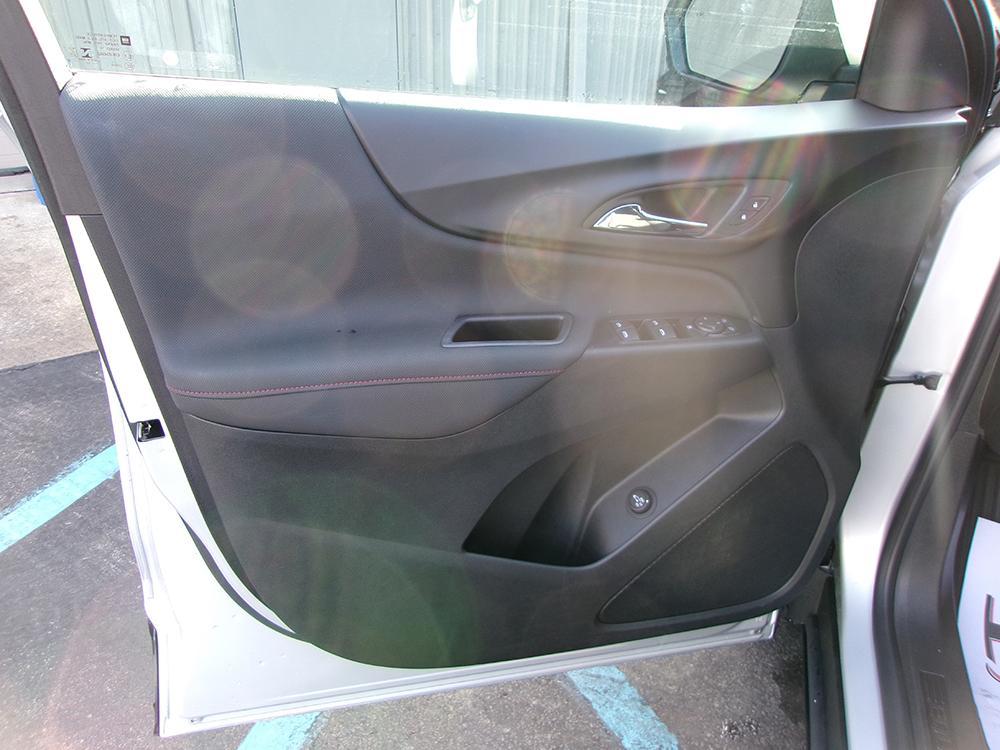 used 2022 Chevrolet Equinox car, priced at $23,900