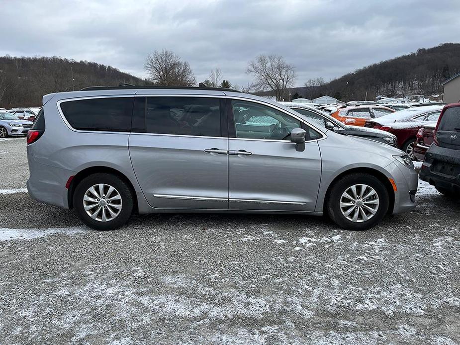 used 2017 Chrysler Pacifica car, priced at $9,500