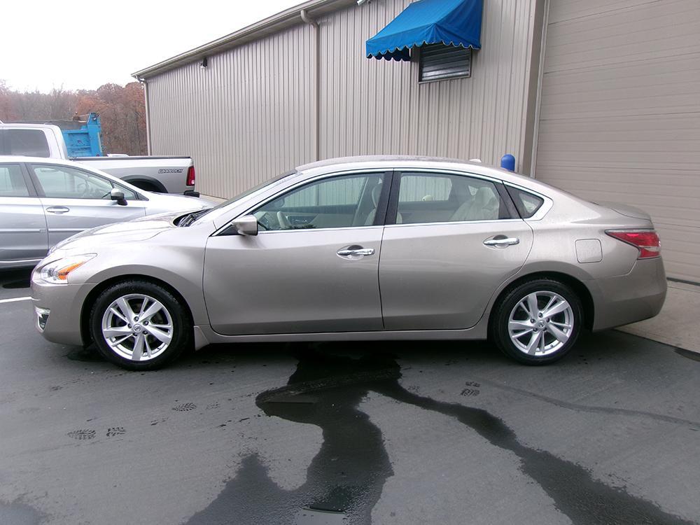 used 2014 Nissan Altima car, priced at $7,700