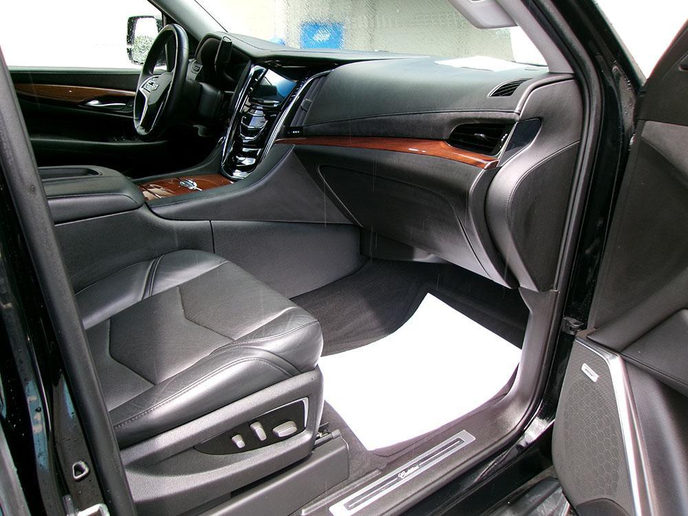 used 2015 Cadillac Escalade car, priced at $22,900