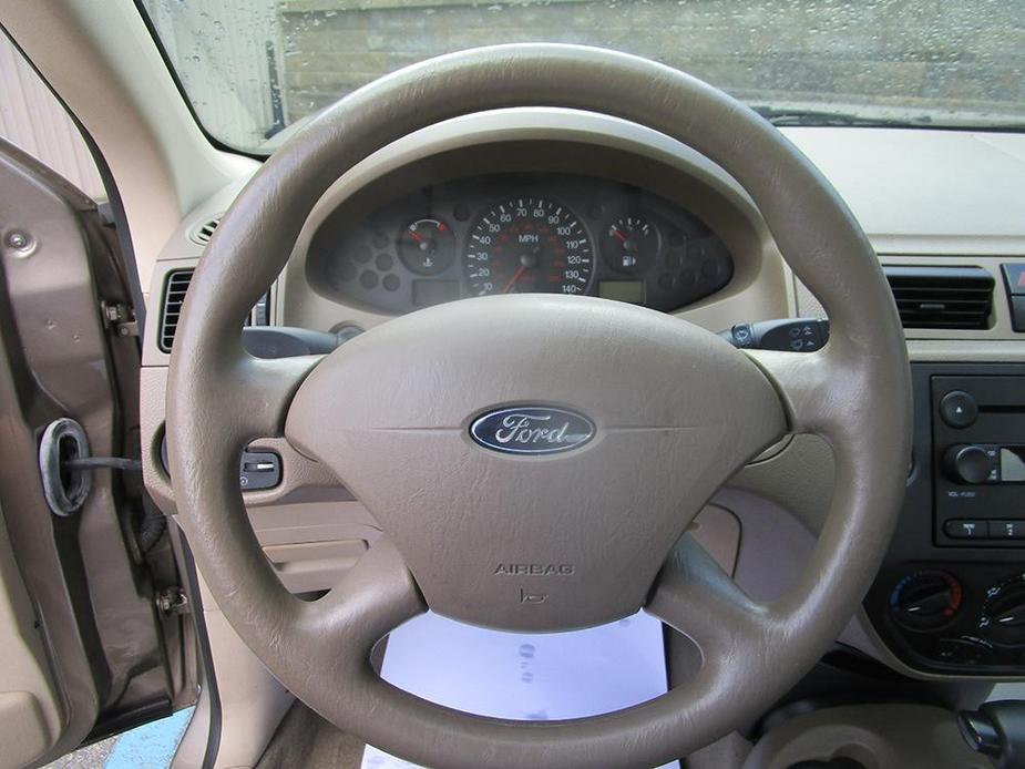 used 2005 Ford Focus car, priced at $3,000