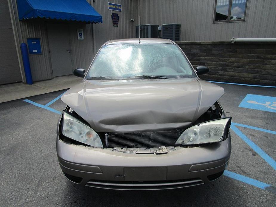 used 2005 Ford Focus car, priced at $3,000