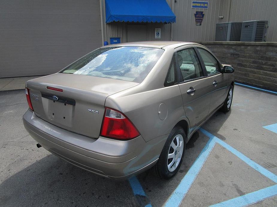 used 2005 Ford Focus car, priced at $3,000