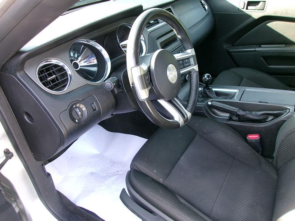 used 2014 Ford Mustang car