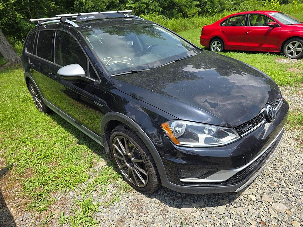 used 2017 Volkswagen Golf Alltrack car