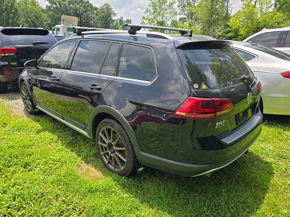 used 2017 Volkswagen Golf Alltrack car