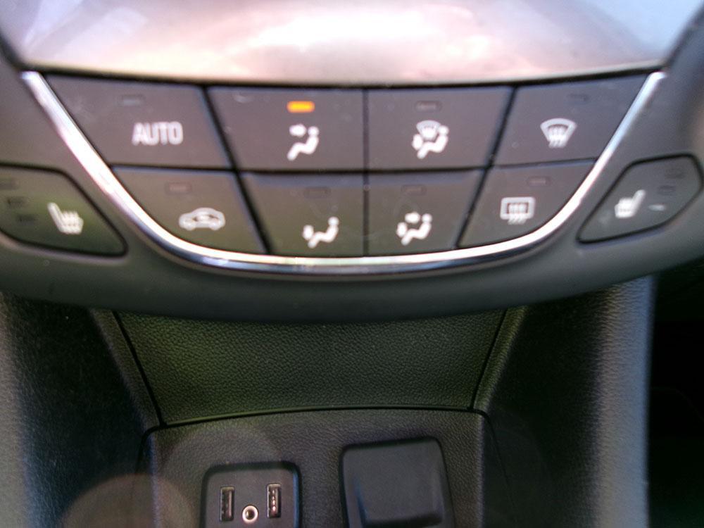 used 2019 Chevrolet Cruze car, priced at $8,900