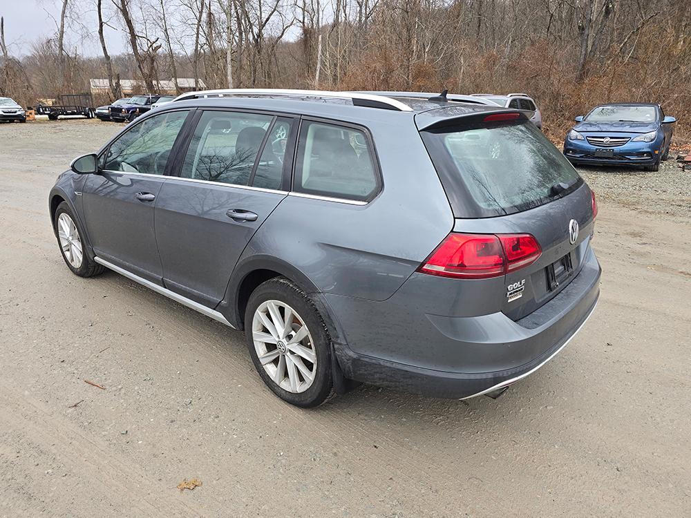 used 2017 Volkswagen Golf Alltrack car, priced at $9,900