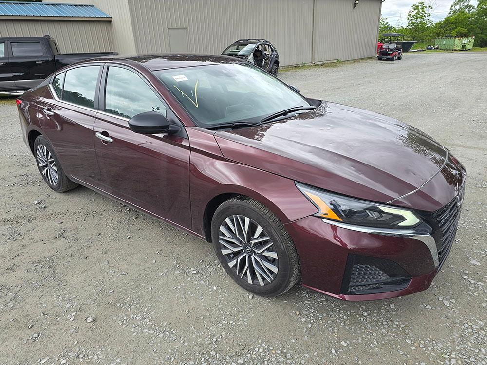 used 2025 Nissan Altima car