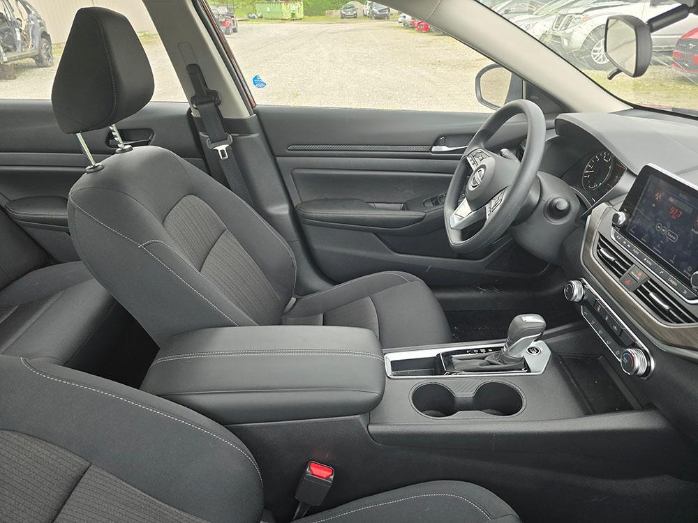 used 2025 Nissan Altima car