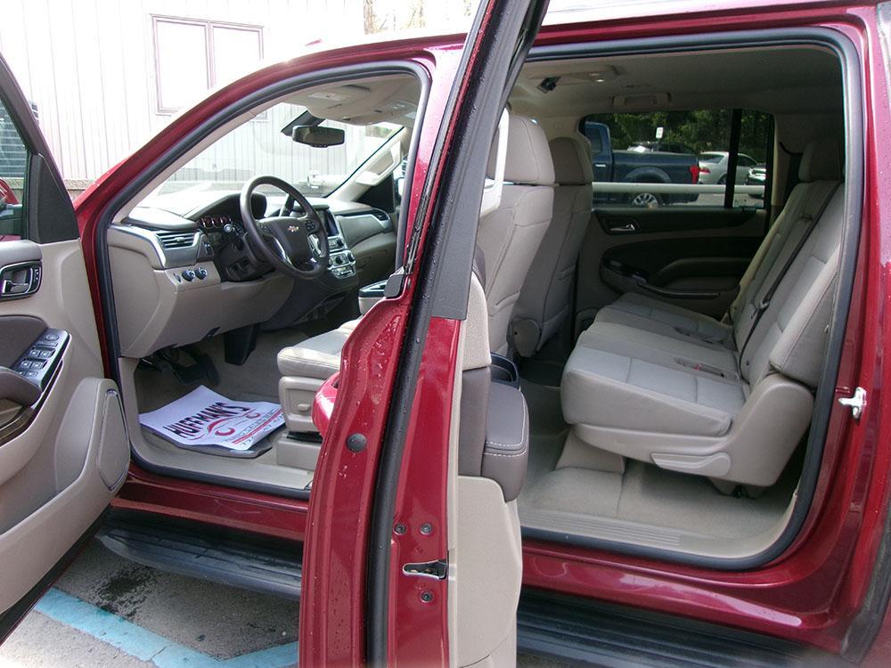 used 2019 Chevrolet Suburban car, priced at $28,000