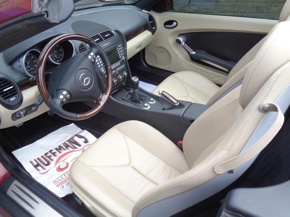 used 2007 Mercedes-Benz SLK-Class car, priced at $9,200