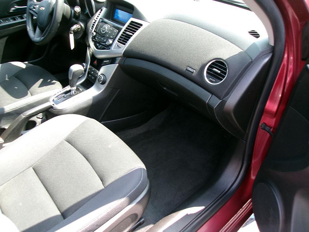 used 2015 Chevrolet Cruze car, priced at $6,600