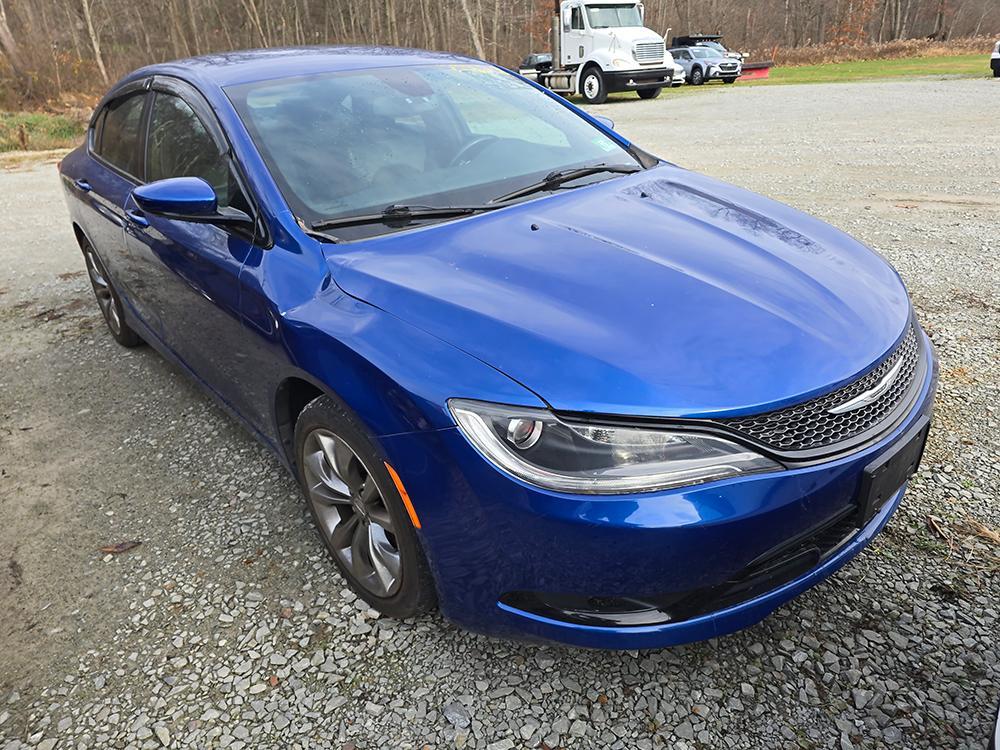 used 2015 Chrysler 200 car