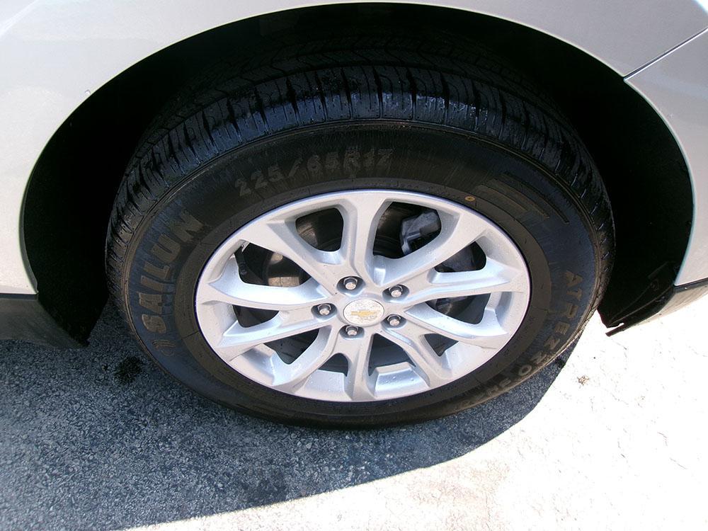 used 2021 Chevrolet Equinox car, priced at $15,700