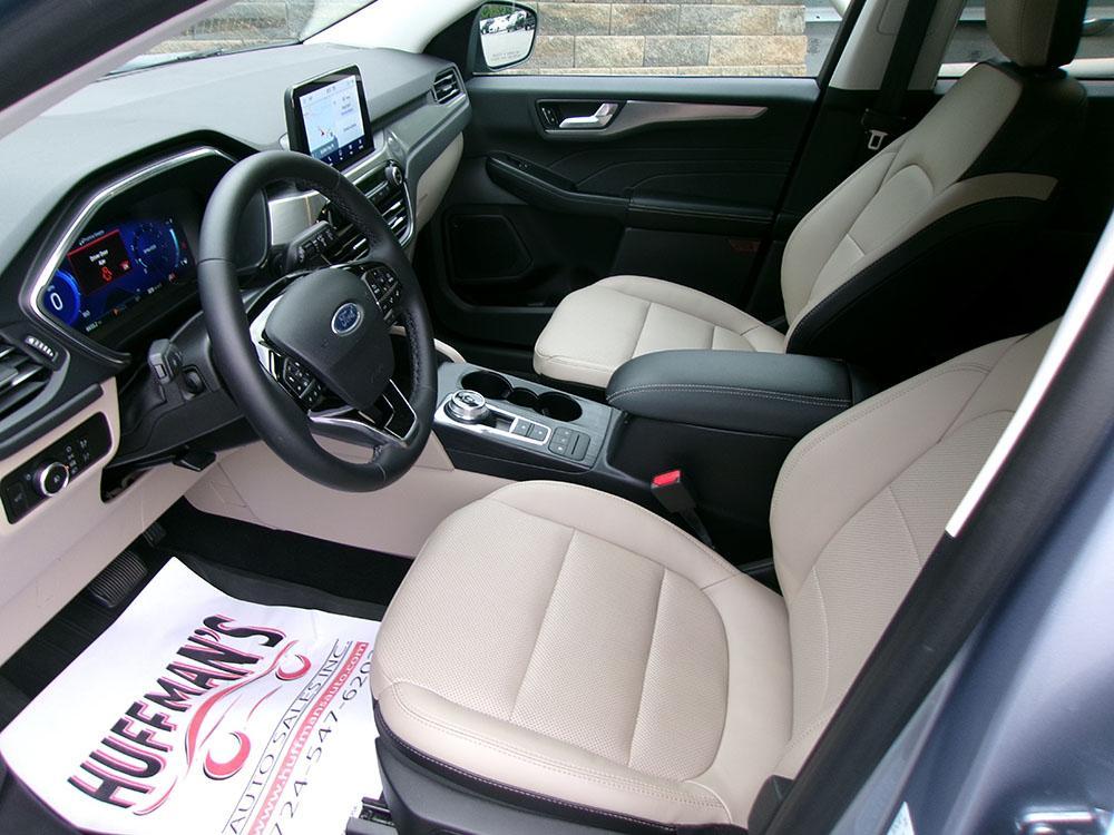 used 2022 Ford Escape car, priced at $23,900