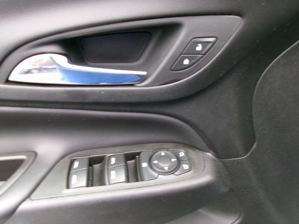 used 2020 Chevrolet Equinox car, priced at $11,600