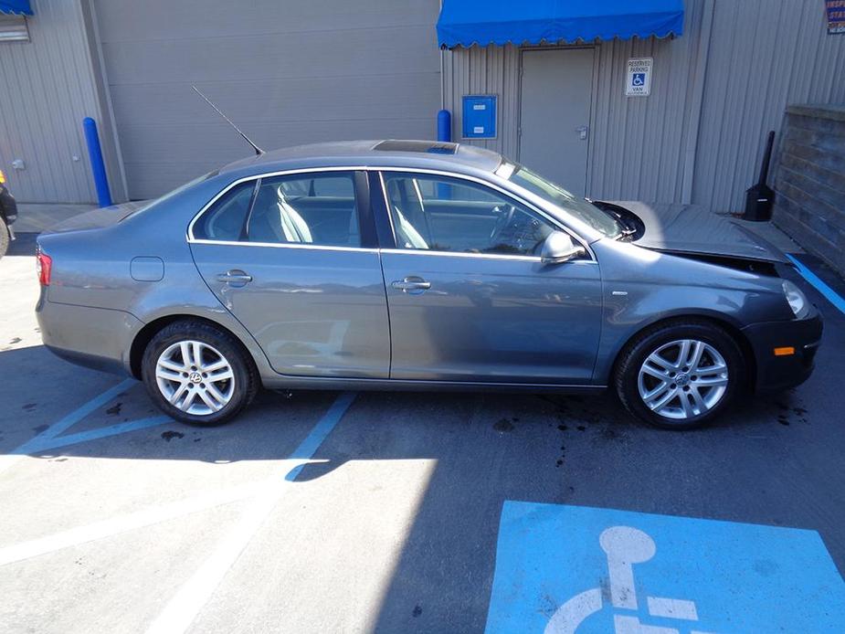 used 2007 Volkswagen Jetta car, priced at $4,000
