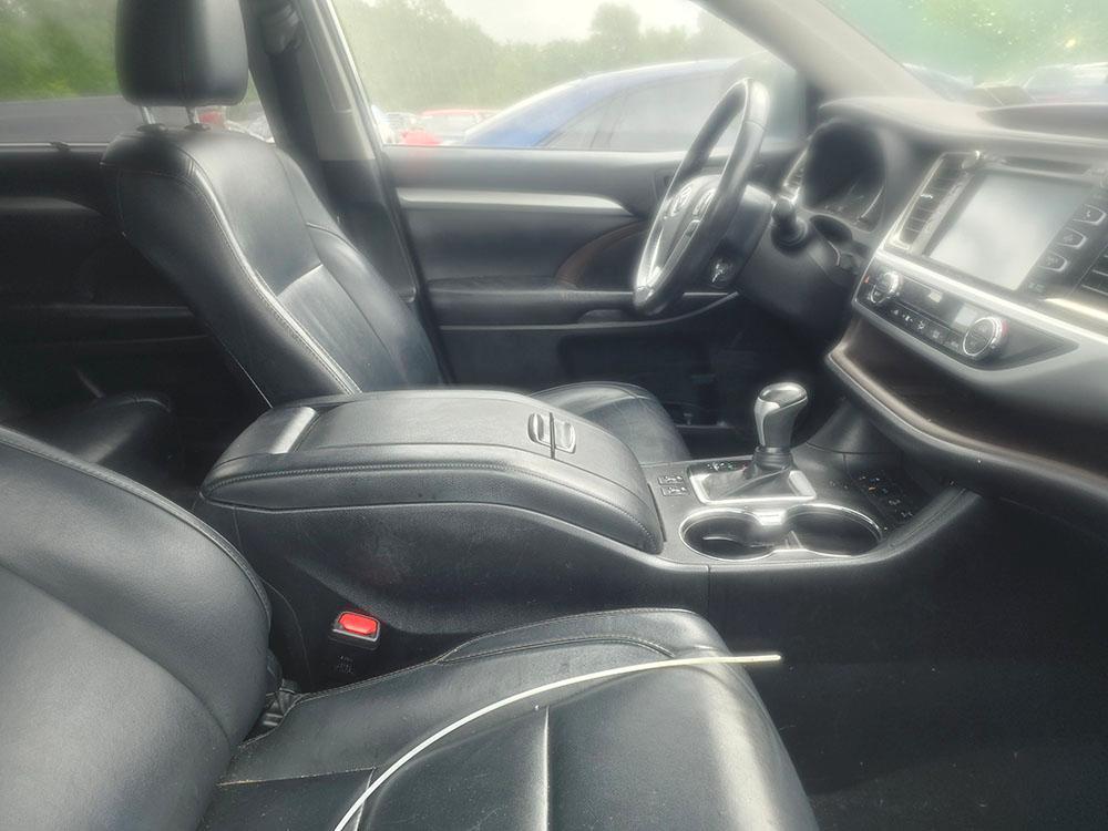 used 2018 Toyota Highlander car