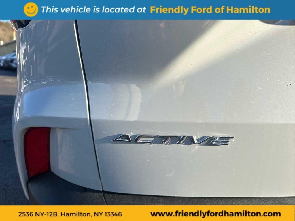 used 2025 Ford Escape car, priced at $28,995