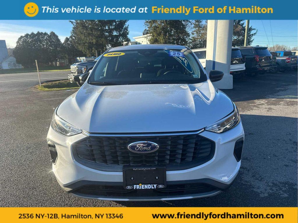 used 2025 Ford Escape car, priced at $28,995