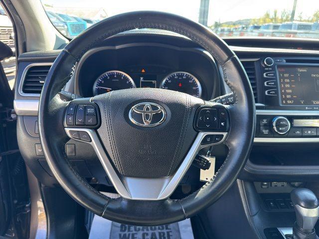 used 2019 Toyota Highlander car, priced at $25,495