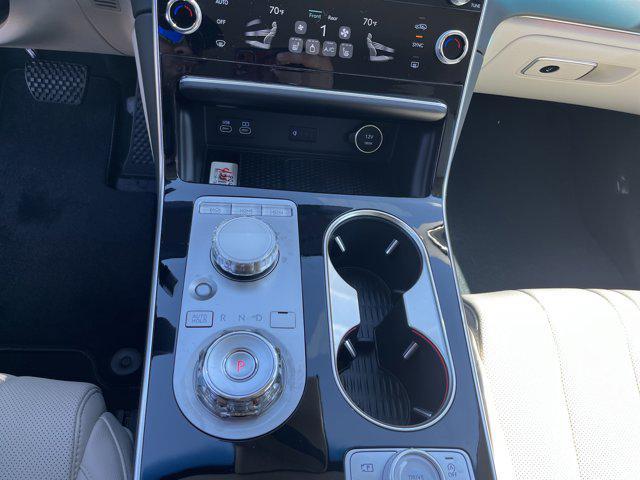 new 2025 Genesis GV80 car