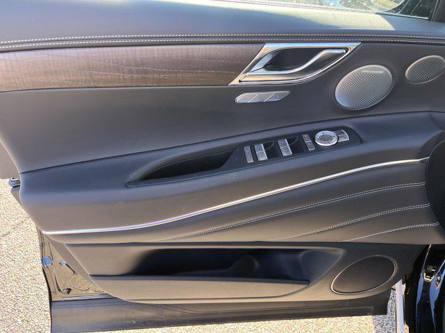 new 2025 Genesis GV80 car, priced at $82,744