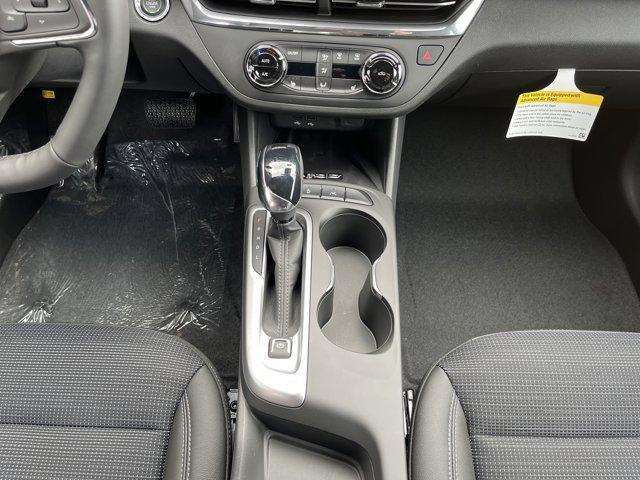 new 2025 Buick Envista car, priced at $27,280