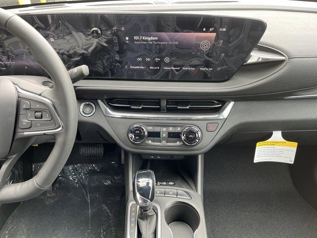 new 2025 Buick Envista car, priced at $27,280
