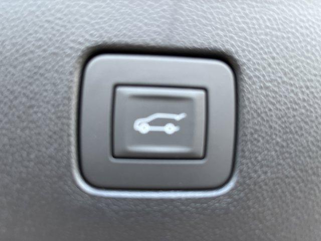 new 2025 Buick Envista car, priced at $31,585