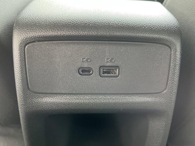new 2025 Buick Envista car, priced at $27,180