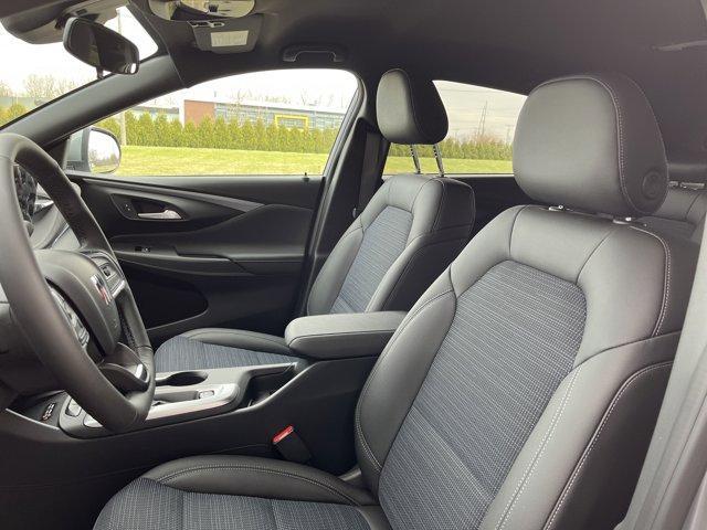 new 2025 Buick Envista car, priced at $27,180