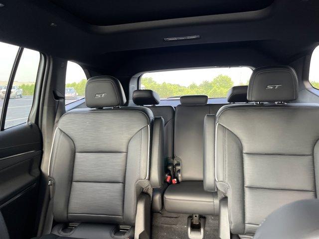 new 2025 Buick Enclave car, priced at $51,985