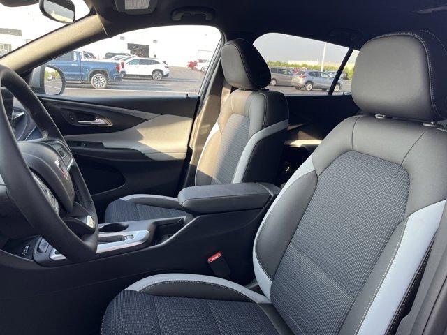 new 2025 Buick Envista car, priced at $27,280