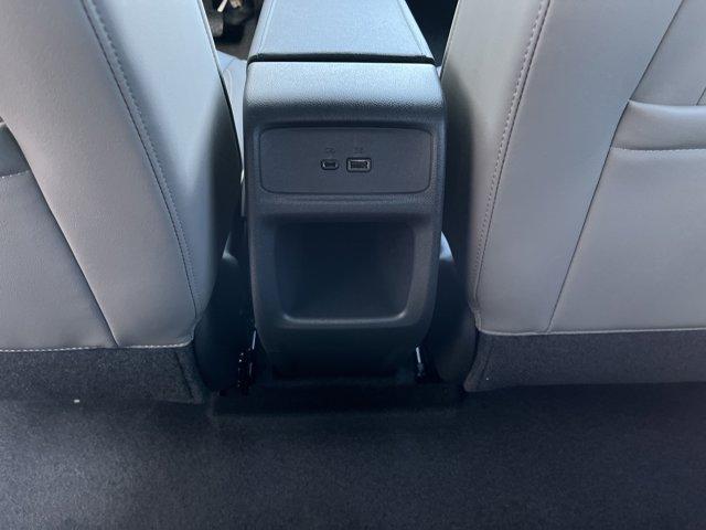 new 2025 Buick Envista car, priced at $32,085