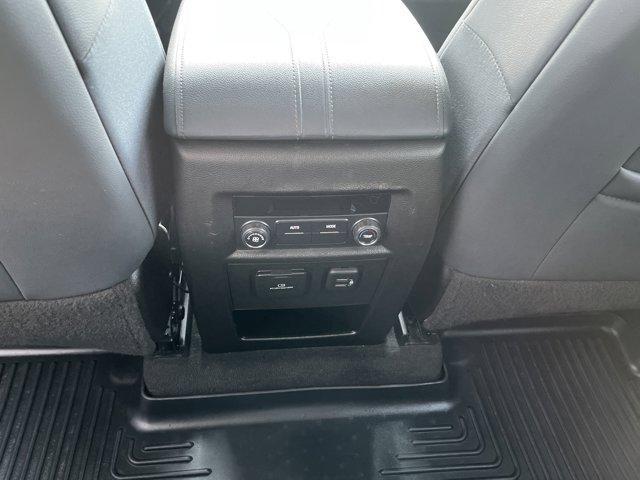 used 2021 Chevrolet Traverse car, priced at $23,587