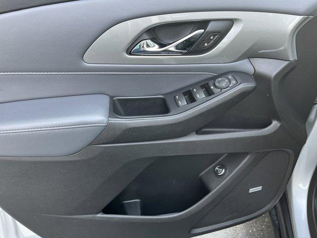 used 2021 Chevrolet Traverse car, priced at $23,587
