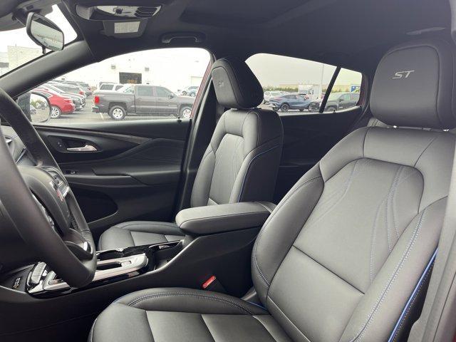 new 2025 Buick Envista car, priced at $29,970