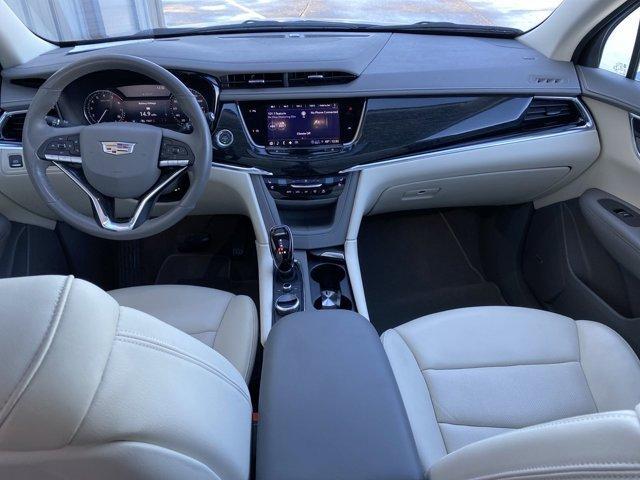 used 2022 Cadillac XT6 car, priced at $36,201