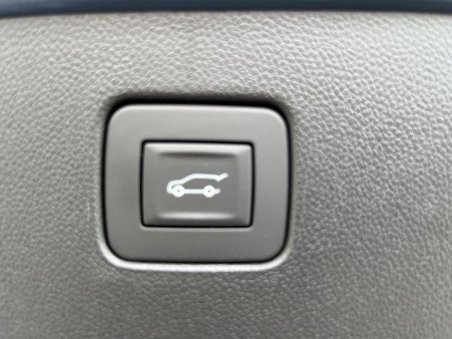 new 2025 Buick Envista car, priced at $27,180