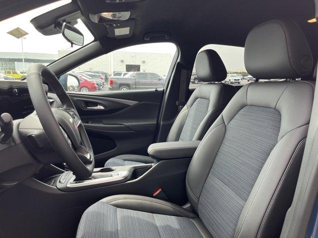 new 2025 Buick Envista car, priced at $27,180