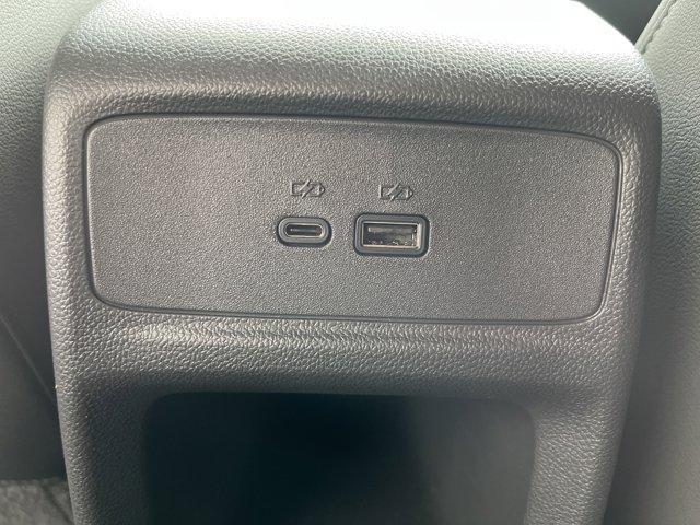 new 2025 Buick Envista car, priced at $27,180