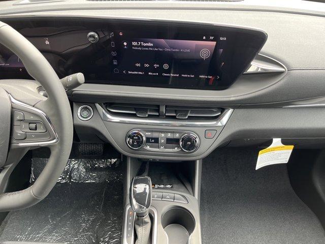 new 2025 Buick Envista car, priced at $27,180