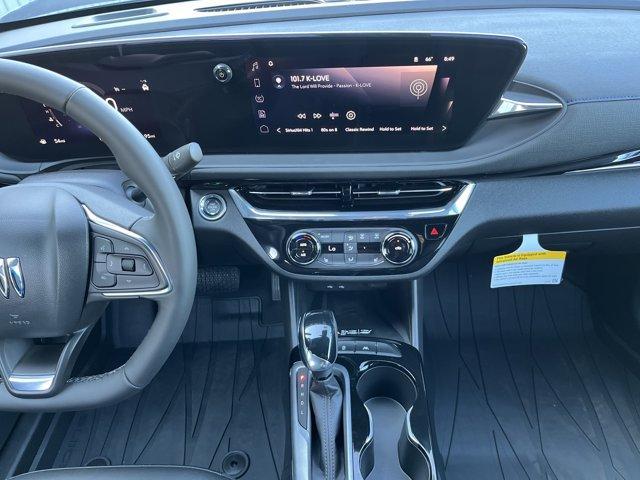 new 2025 Buick Envista car, priced at $29,600