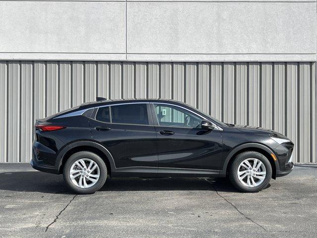 new 2025 Buick Envista car, priced at $27,775
