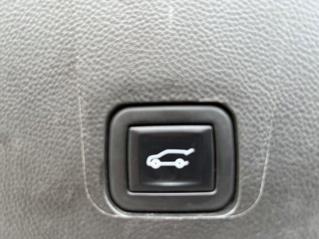 used 2023 Chevrolet Traverse car, priced at $30,473