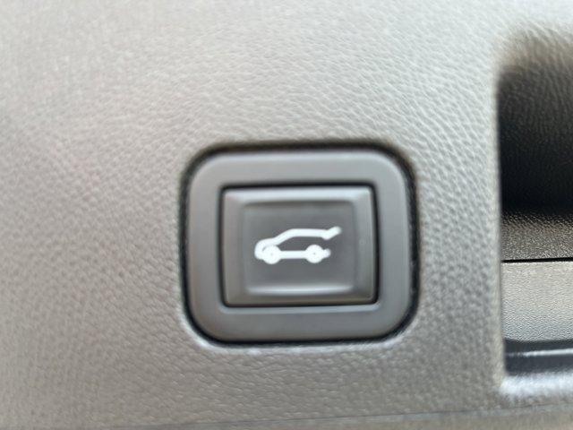 used 2022 Chevrolet Equinox car, priced at $25,498